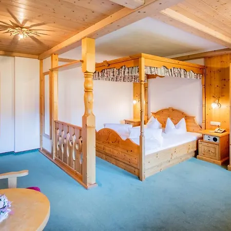 Panorama-hotel Winklerhof 3* Holzgau