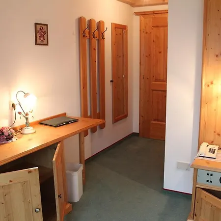 Hotell Panorama-hotel Winklerhof Holzgau